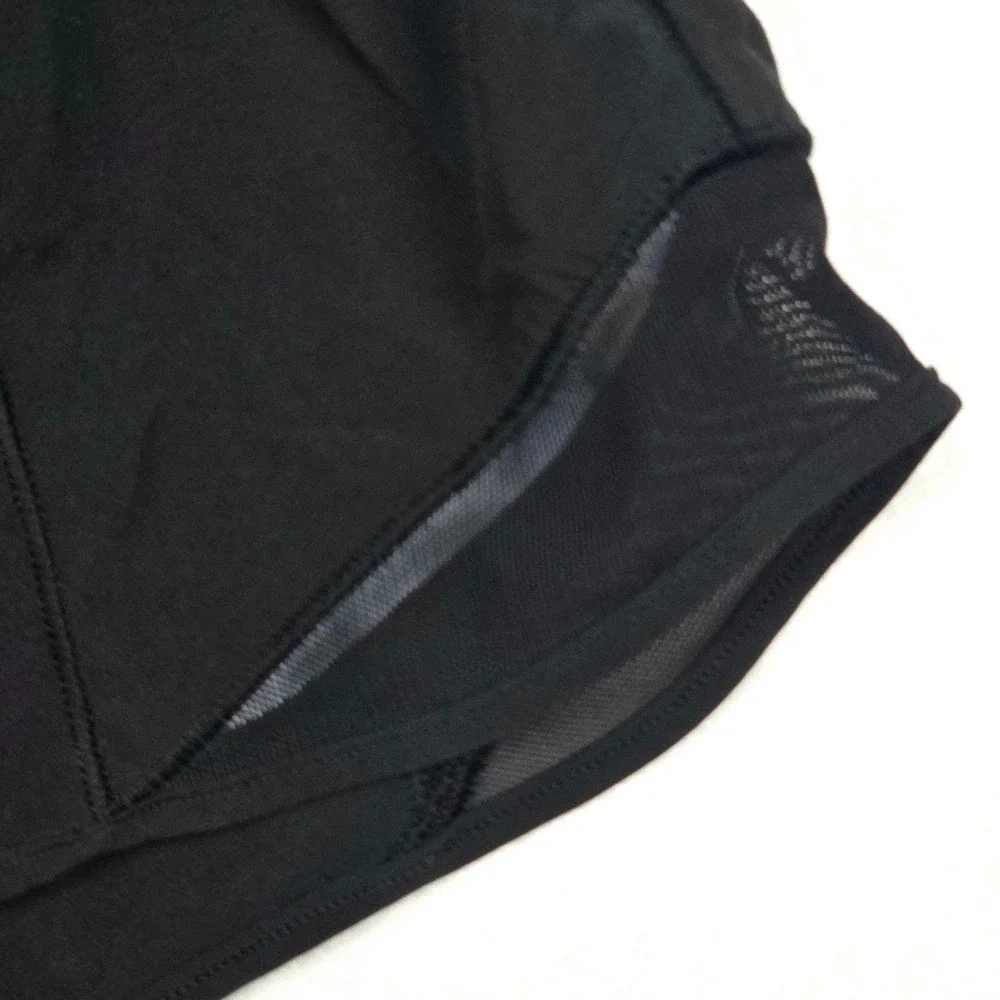 Lululemon Hotty Hot Shorts Women 6 Black Low Rise 3.5